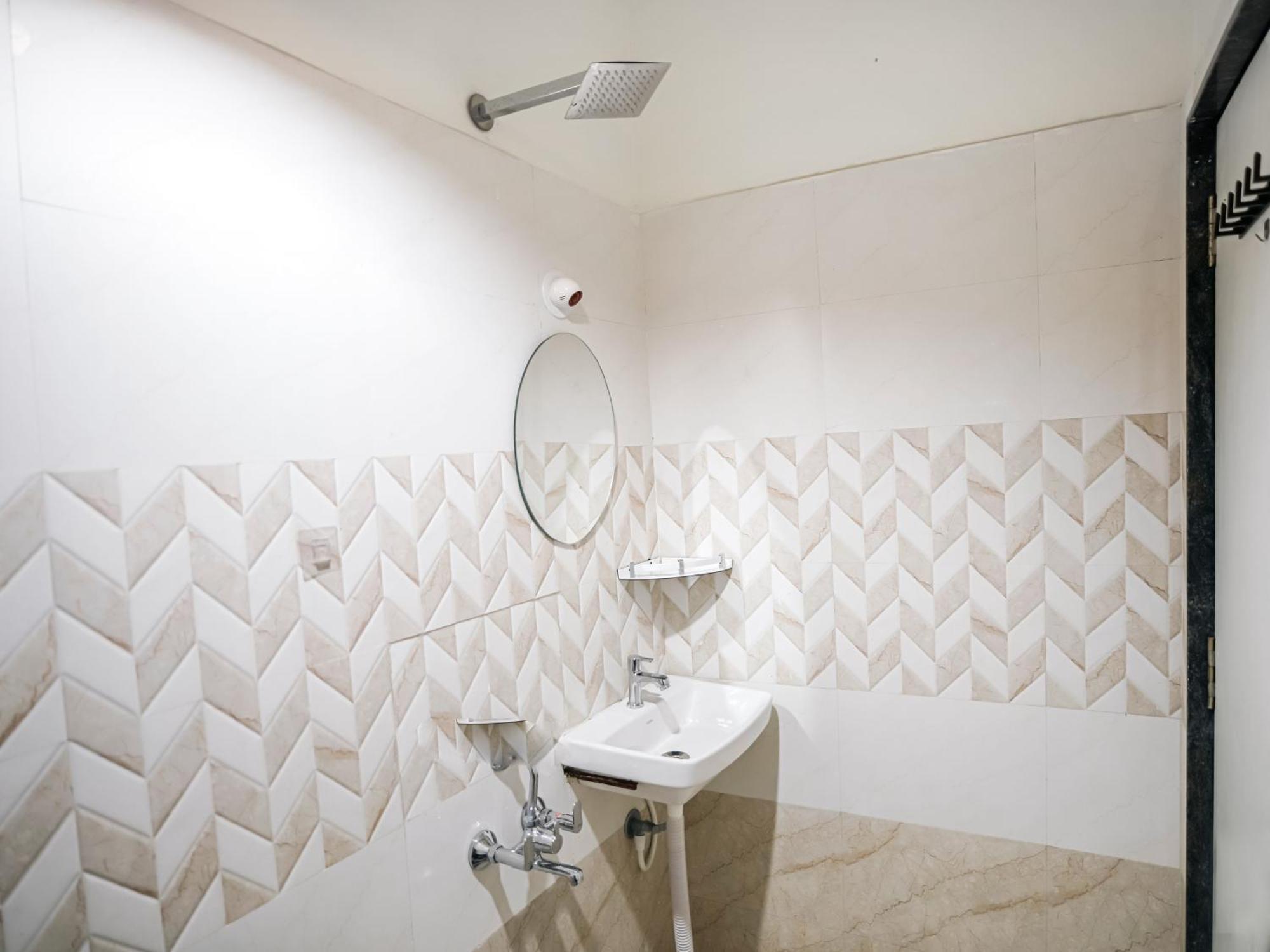 היידראבד Hotel Euphoria Airport Zone מראה חיצוני תמונה